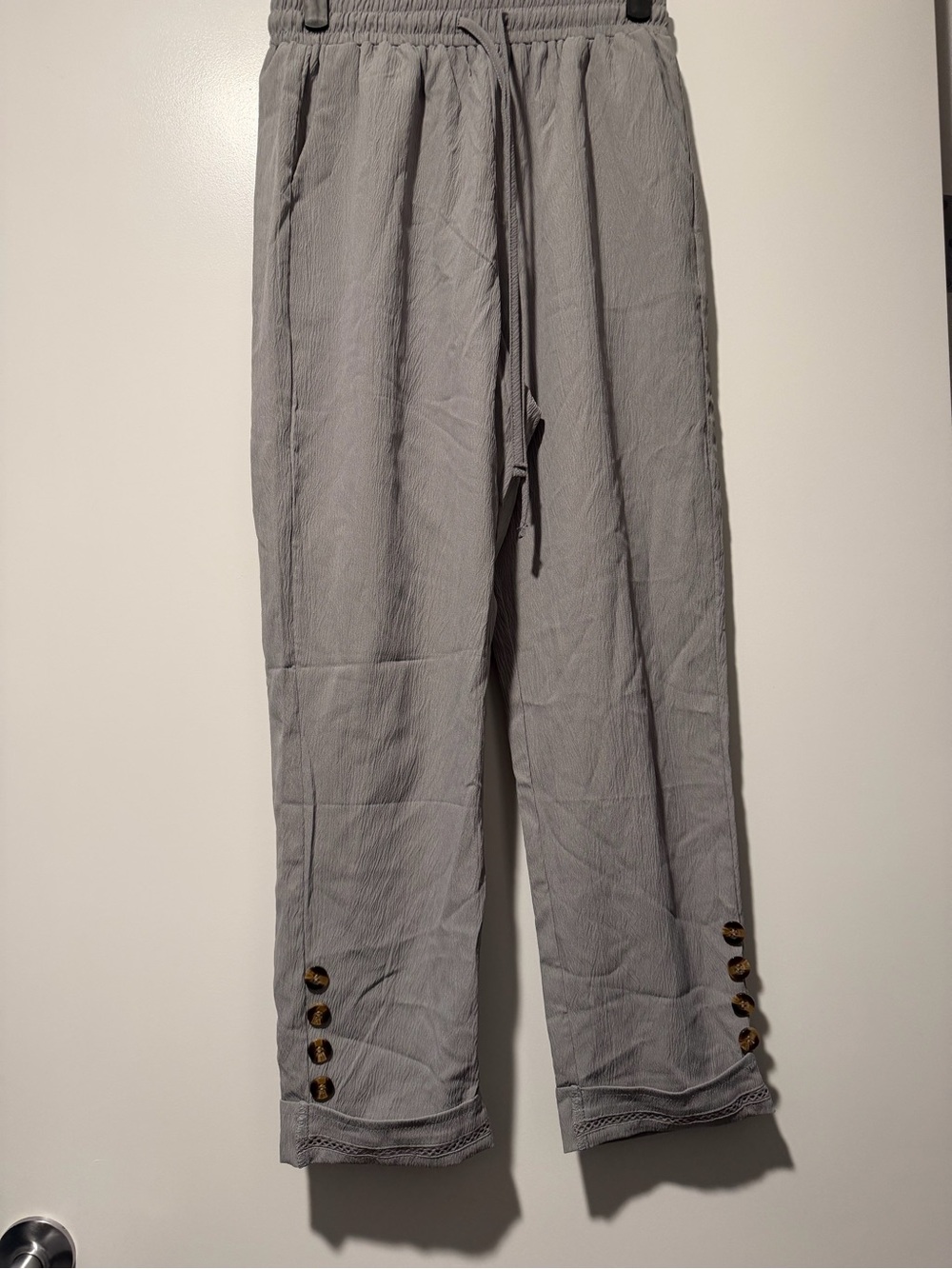 SHEIN Light Gray Drawstring Jogger Pants with Button Detail